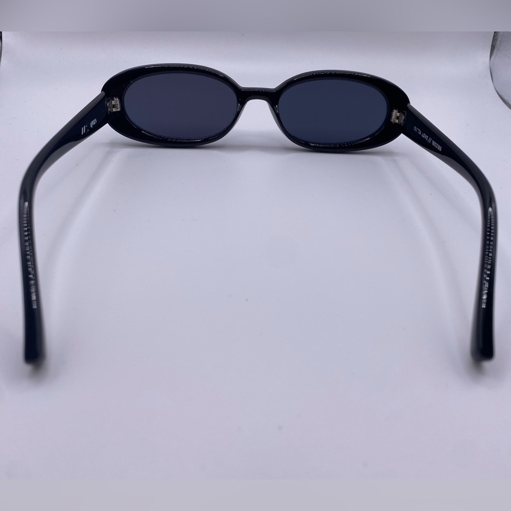 Le Specs Black Oval Sunglasses - Picture 2 of 5